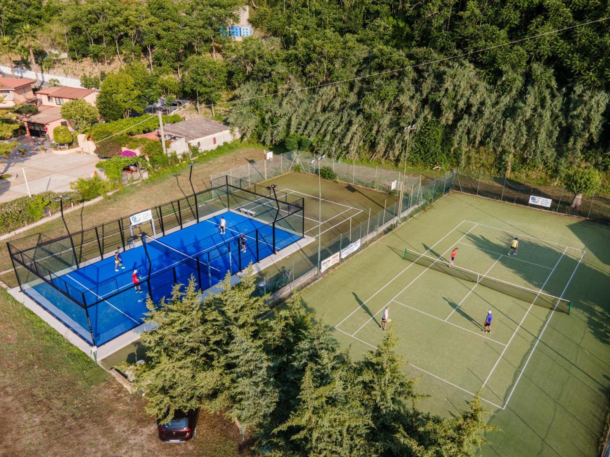 Hotel Villaggio Roller Club Ricadi Esterno foto